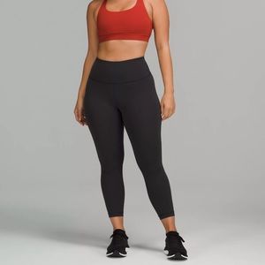 NWT Wunder Train Crop 23” Contour Fit